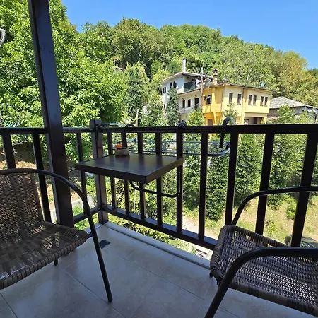 Karidia Πανσιόν Κισσός